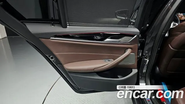 BMW 5 Series G30 — Фото автомобиля 14
