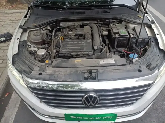 Volkswagen Lavida — Фото автомобиля 16