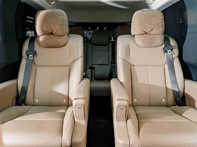 Li Auto MEGA — Фото автомобиля 26