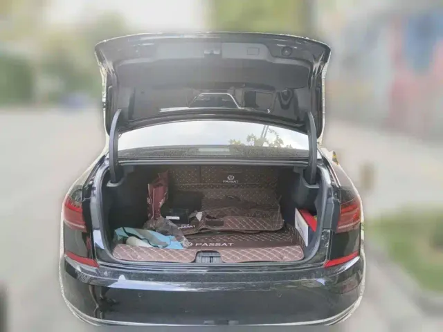 Volkswagen Passat — Фото автомобиля 4