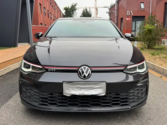 Volkswagen Golf GTI — Фото автомобиля 2