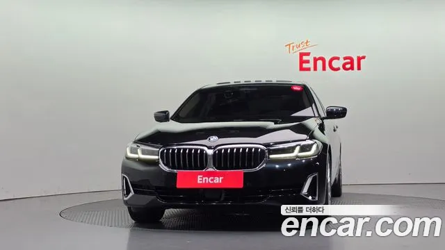 BMW 5 Series G30 — Фото автомобиля 3