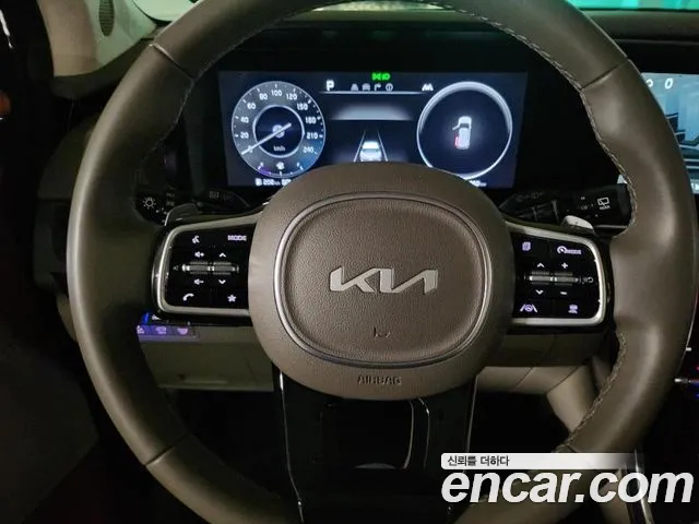 Kia Carnival Generation 4 — Фото автомобиля 14