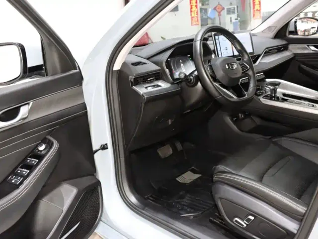Geely Xingrui — Фото автомобиля 9