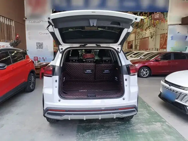 Geely Boyue — Фото автомобиля 18