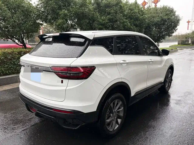 Geely Binyue — Фото автомобиля 5