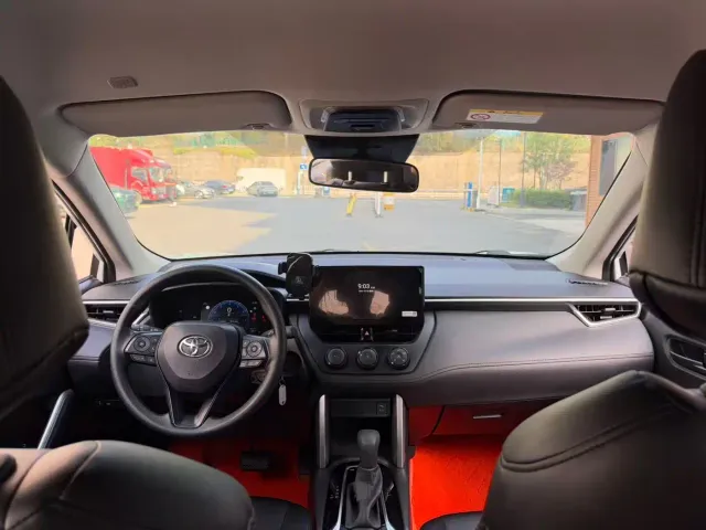 Toyota Corolla Cross — Фото автомобиля 7