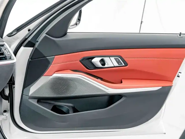 BMW 3 Series — Фото автомобиля 13