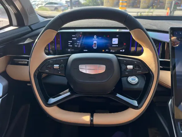 Geely Boyue L — Фото автомобиля 15