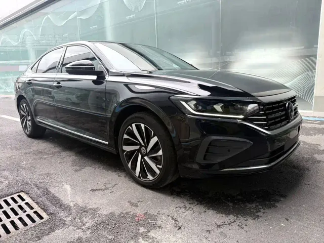 Volkswagen Passat — Фото автомобиля 8