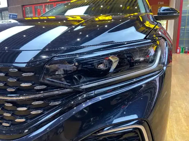 Volkswagen Passat — Фото автомобиля 22