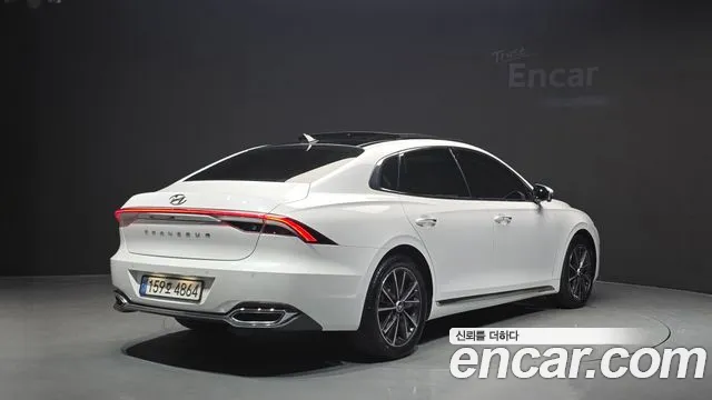 Hyundai Grandeur Новый Grandeur IG — Фото автомобиля 2
