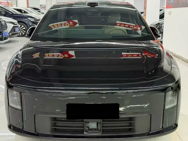 Фотография автомобиля — Li Auto i6