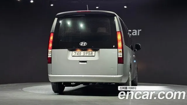 Hyundai Staria Staria 4WD Tourer 11 мест — Фото автомобиля 4