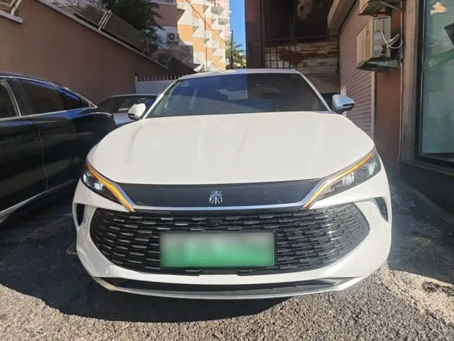 BYD Qin L — Фото автомобиля 2