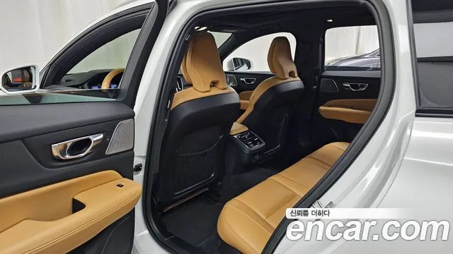 Вольво V60 V60 Cross Country 2 поколение B5 Ultimate AWD — Фото автомобиля 23