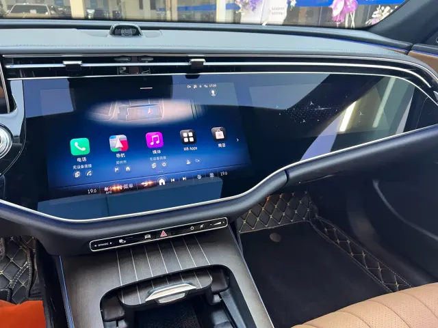 Mercedes-Benz E-Class — Фото автомобиля 16