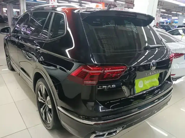 Volkswagen Tiguan L — Фото автомобиля 4