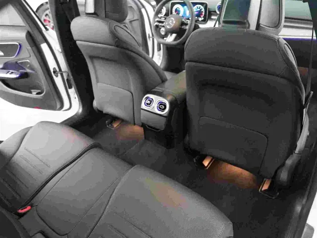 Mercedes-Benz C-Class — Фото автомобиля 9