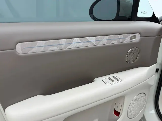 IM Motors LS6 — Фото автомобиля 20