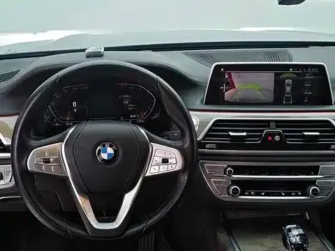 BMW 7 Series — Фото автомобиля 12