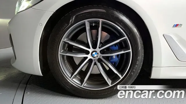 BMW 5-Series — Фото автомобиля 5