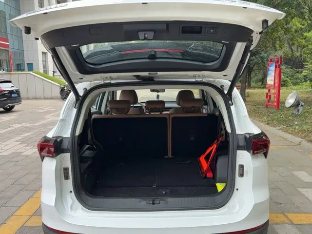 Jetour X70 C-DM — Фото автомобиля 15