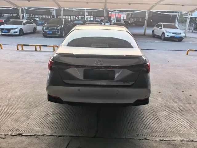 Toyota Avalon — Фото автомобиля 14