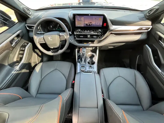 Toyota Crown Kluger — Фото автомобиля 30
