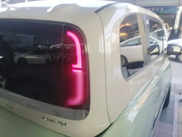 Baojun KiWi EV — Фото автомобиля 7