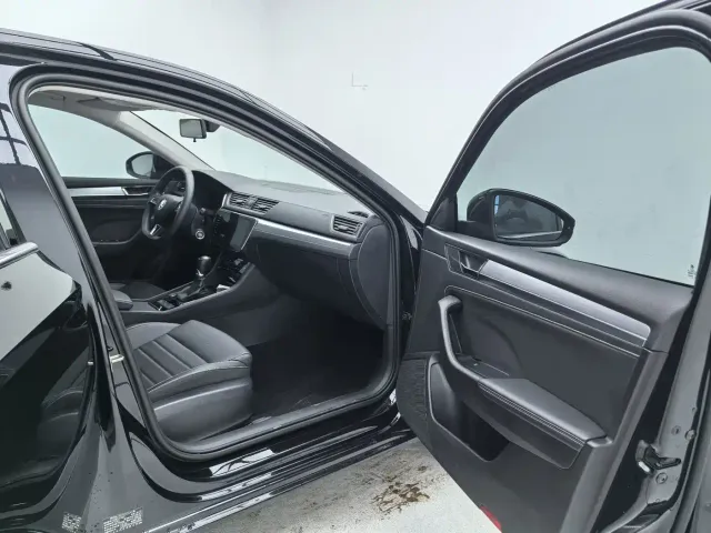 Skoda Superb — Фото автомобиля 12
