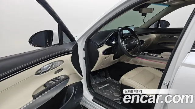 Genesis GV70 — Фото автомобиля 10