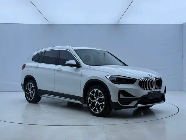 BMW X1 — Фото автомобиля 3