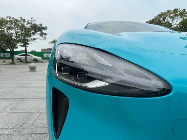 Xiaomi SU7 — Фото автомобиля 20