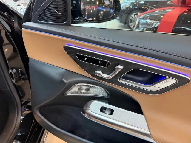Mercedes-Benz E-Class — Фото автомобиля 17