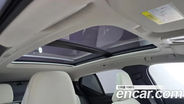 Volvo XC40 — Фото автомобиля 24