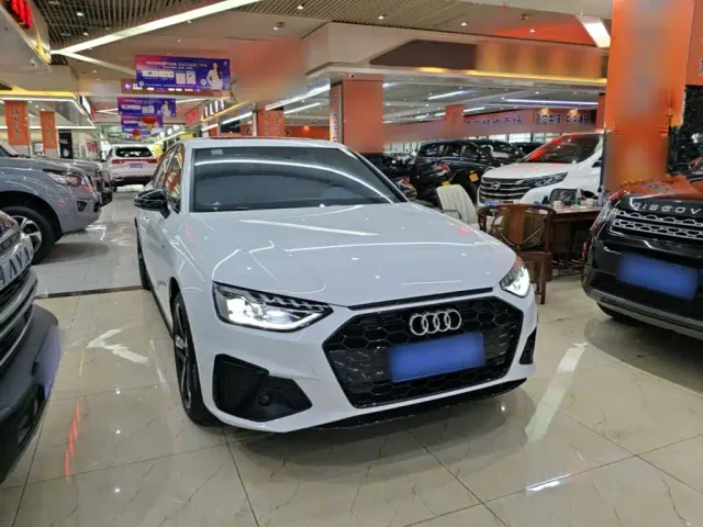 Audi A4L — Фото автомобиля 3