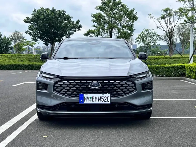Ford Mondeo — Фото автомобиля 2