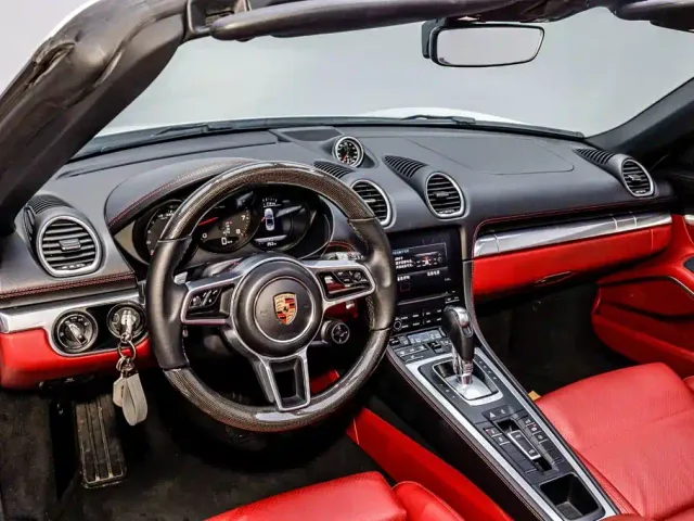 Porsche 718 — Фото автомобиля 10