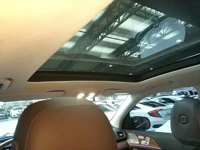 Mercedes-Benz GLS-Class — Фото автомобиля 17