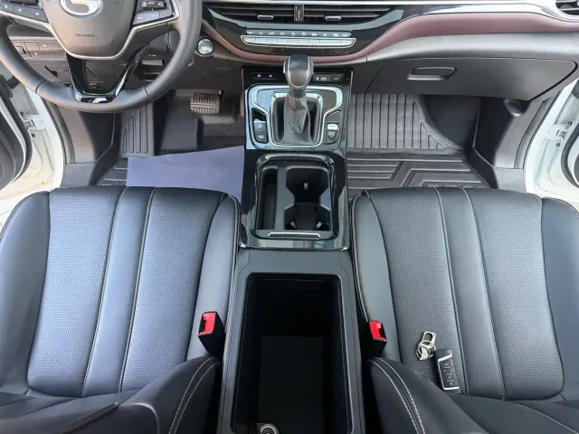 GAC Trumpchi M6 — Фото автомобиля 16