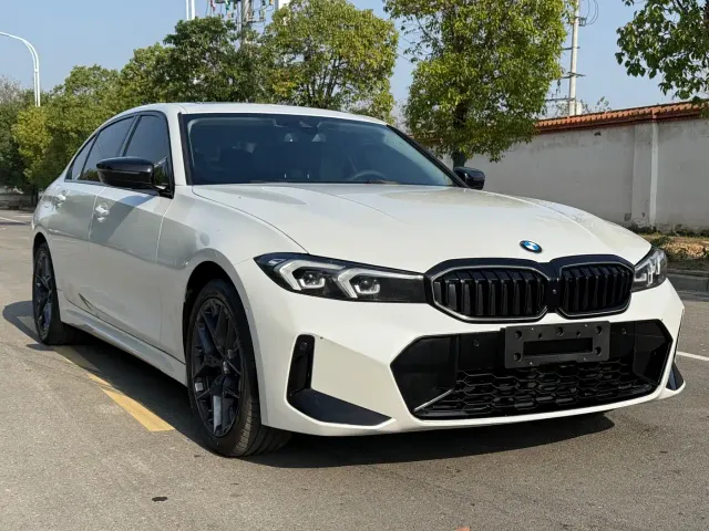 Фотография автомобиля — BMW 3 Series