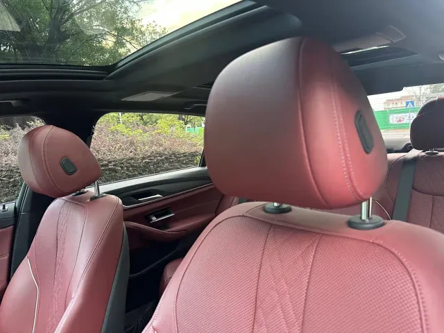 BMW 5 Series — Фото автомобиля 9