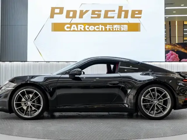 Porsche 911 — Фото автомобиля 3