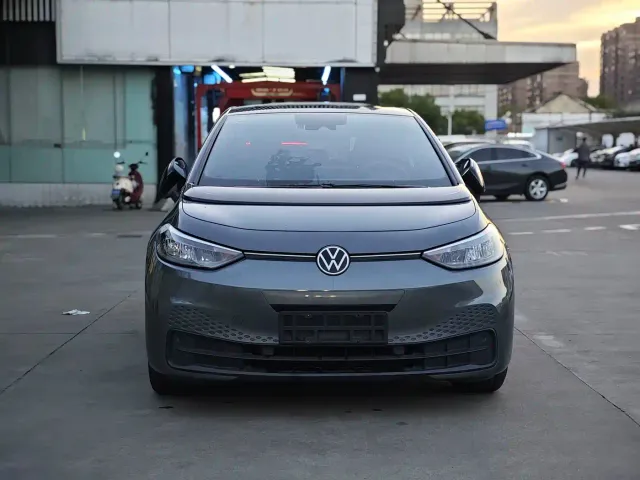 Volkswagen ID.3 — Фото автомобиля 2