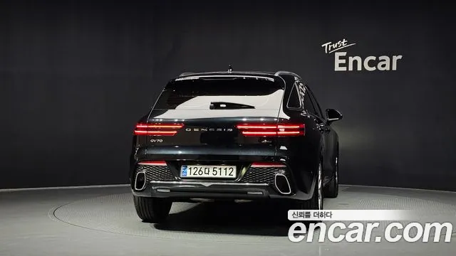 Genesis GV70 2.5T Бензин AWD — Фото автомобиля 3