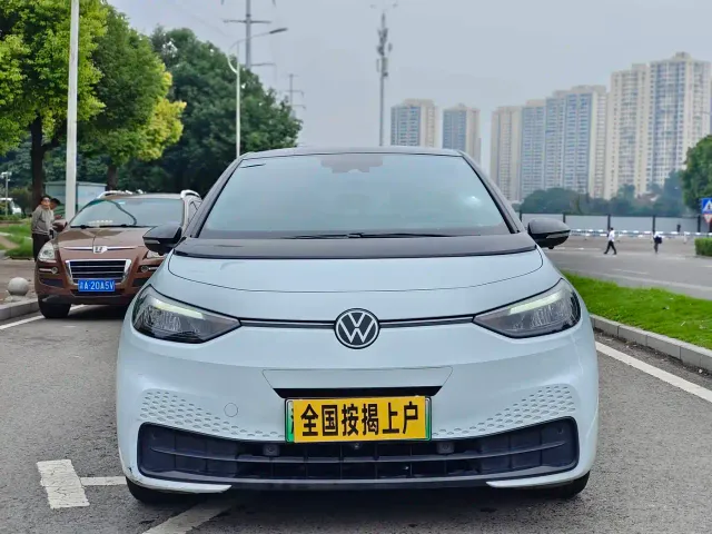 Volkswagen ID.3 — Фото автомобиля 2