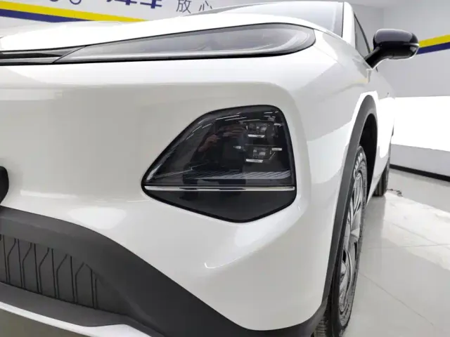 Changan Qiyuan Q05 — Фото автомобиля 5