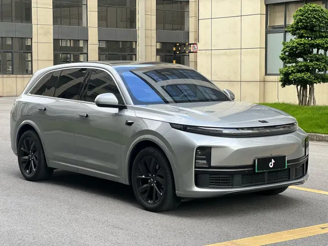 Li Auto L7 — Фото автомобиля 3