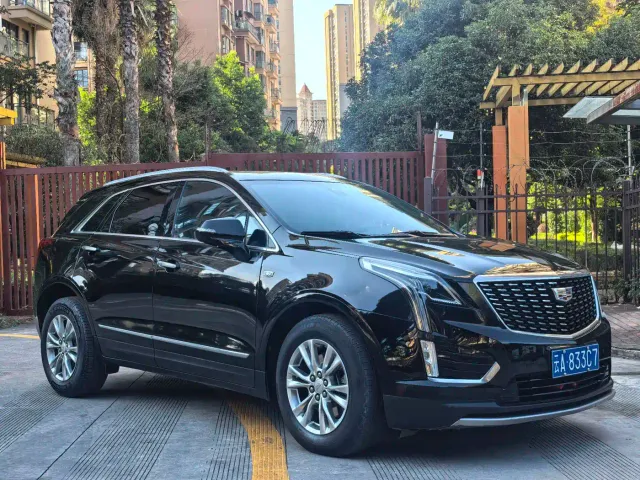 Cadillac XT5 — Фото автомобиля 3